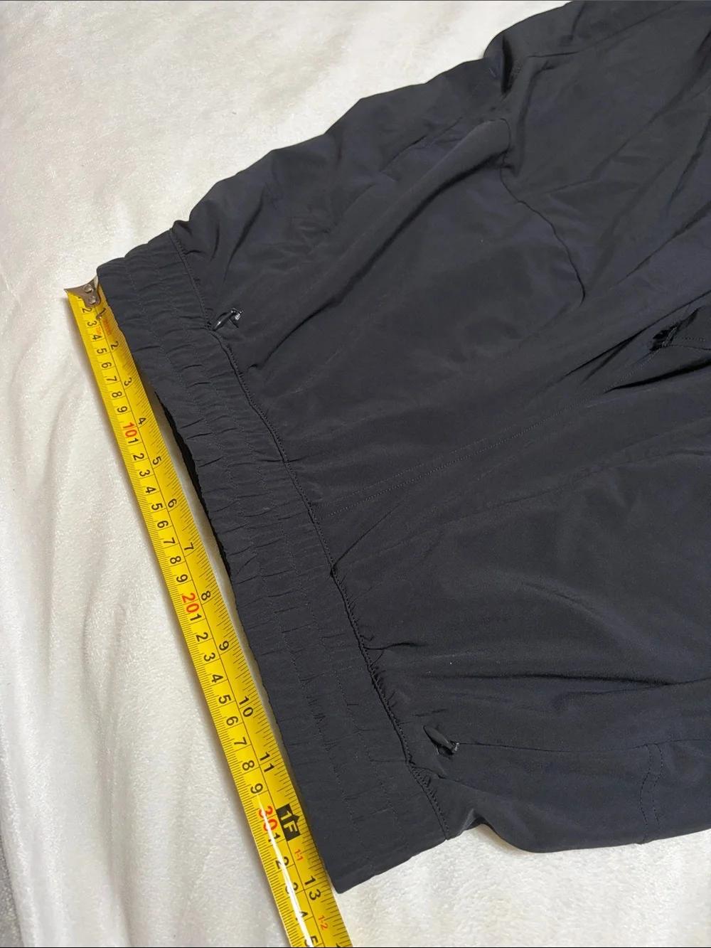 Lululemon Swift Mid-Rise Wide-Leg Pants in Black size 6 - Picture 12 of 16